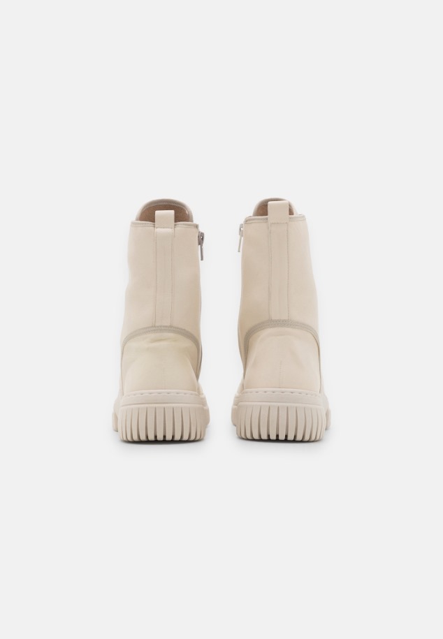 Panna Gabor Fűzős Bokacsizma