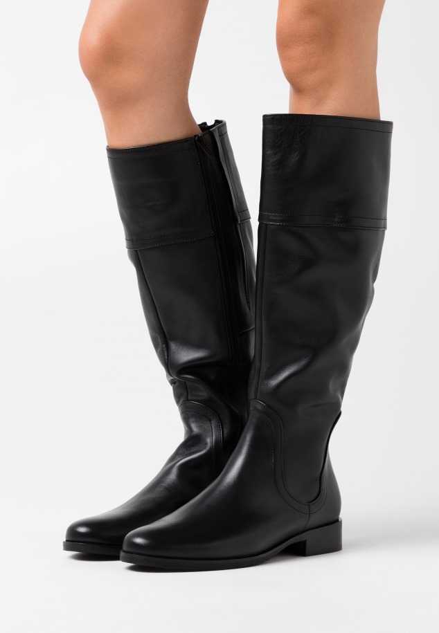 Gábor Csizma Fekete