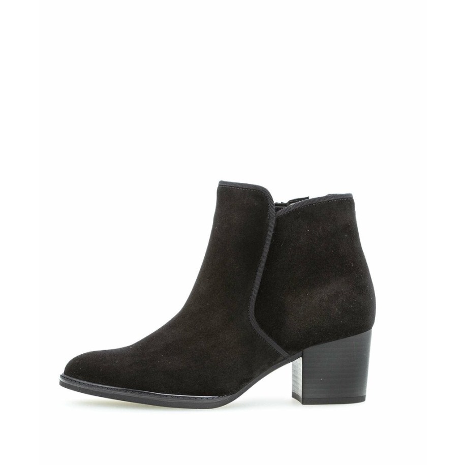 Gabor 92890-87 - Fekete Velúr