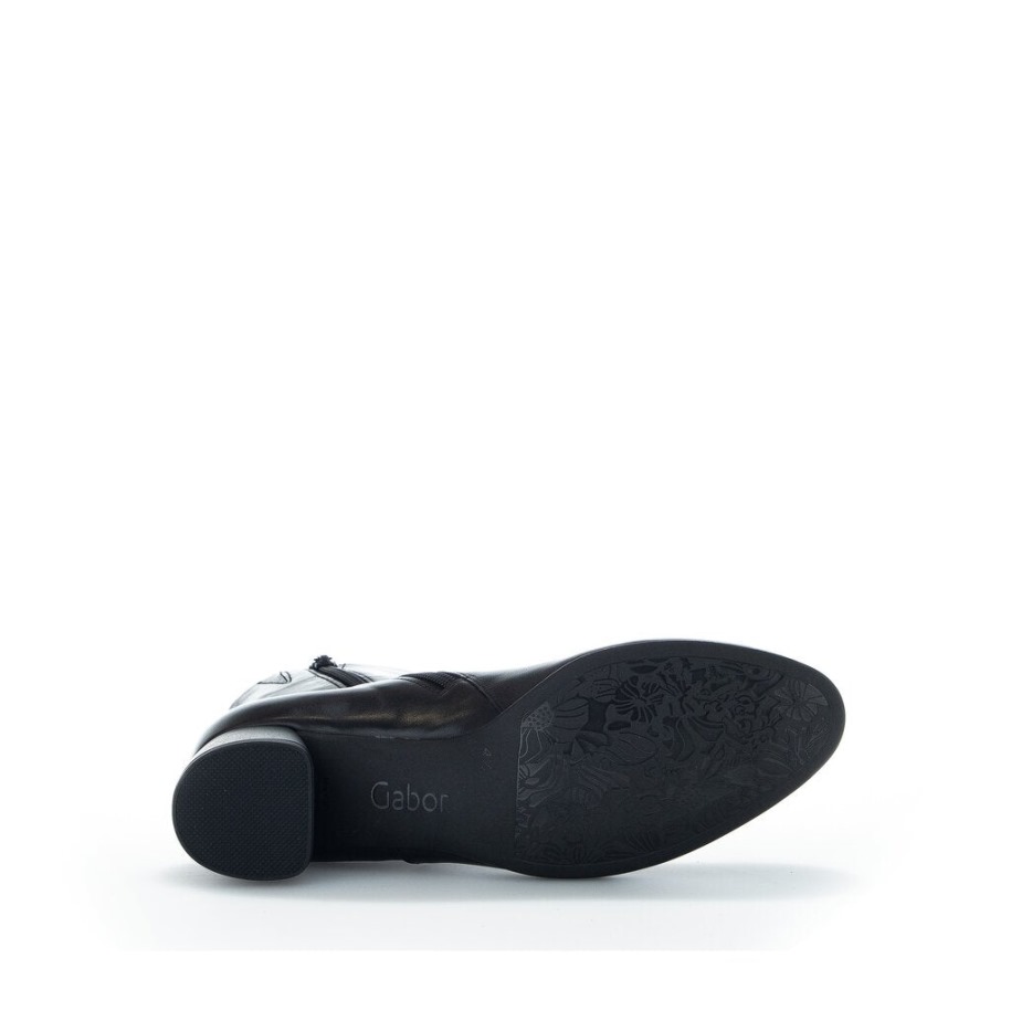 Gábor 92970-57 - Fekete Sima Bőr