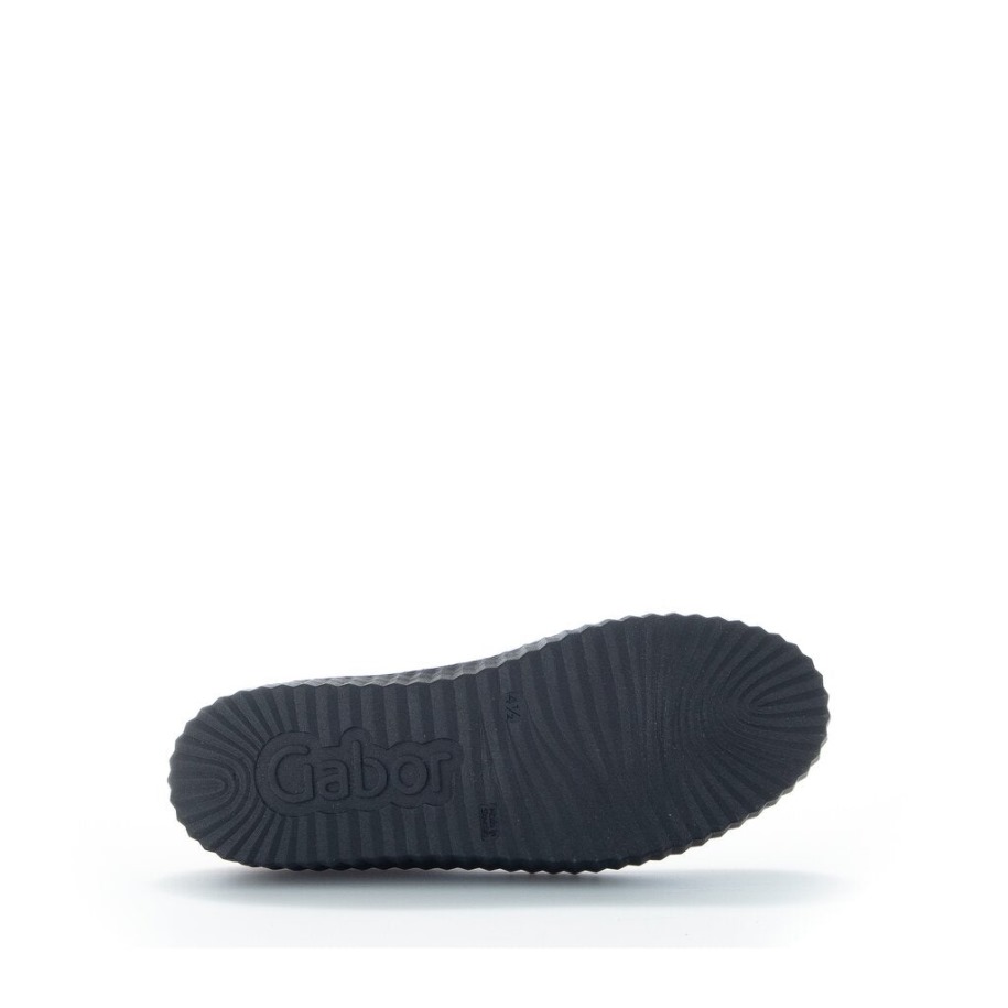 Gábor 93712-24 - Barna Sima Bőr