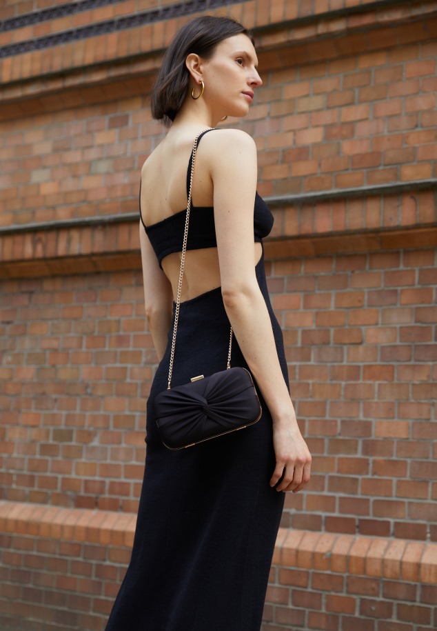 Magas Sarkú Fekete Gábor Nők