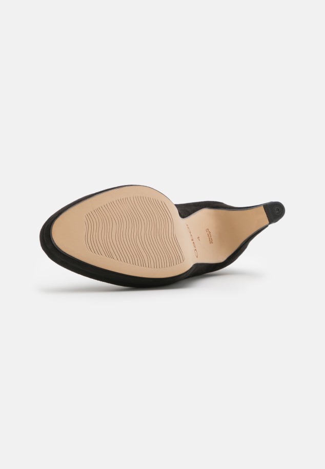 Magas Sarkú Fekete Gábor Nők