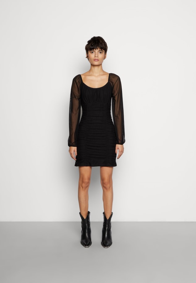 Magas Sarkú Fekete Gábor Nők