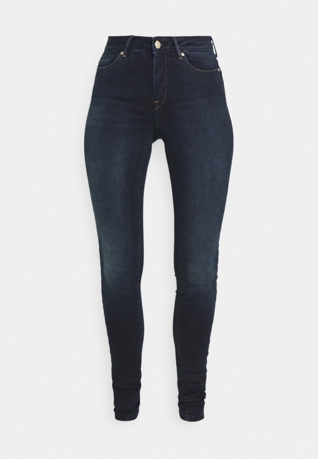 Magas Sarkú Fekete Gábor Nők