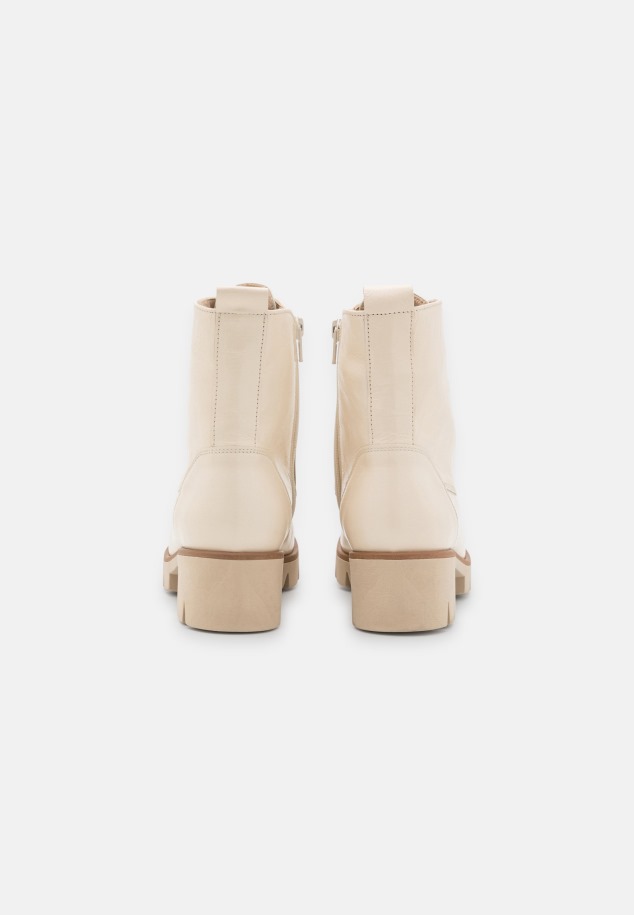 Gábor Panna Fűzős Bokacsizma