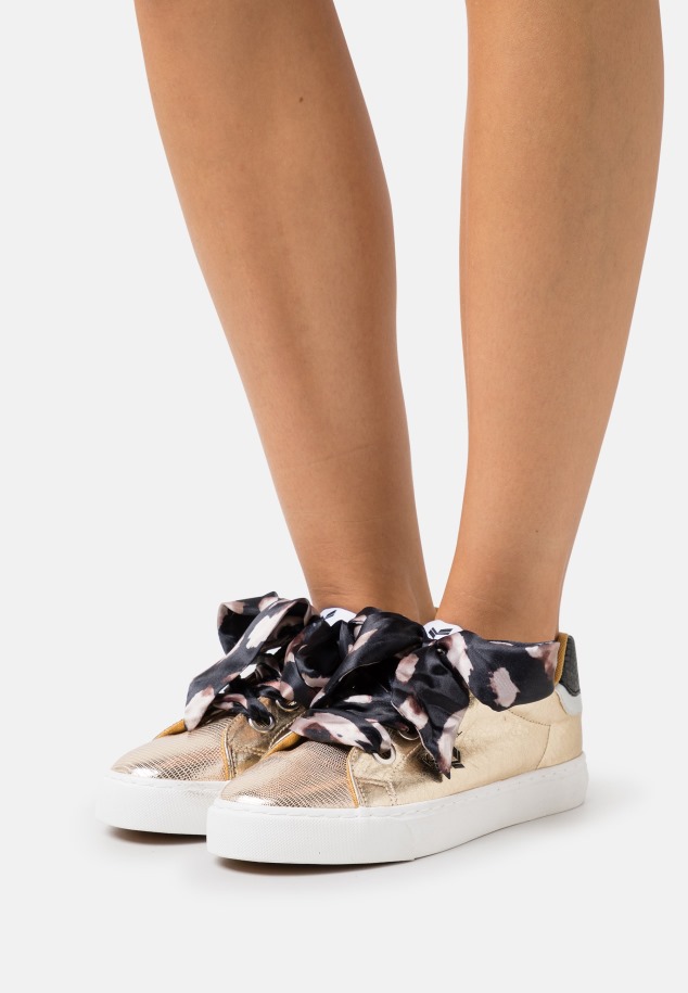 Weiss/silber Gabor Edzőcipő