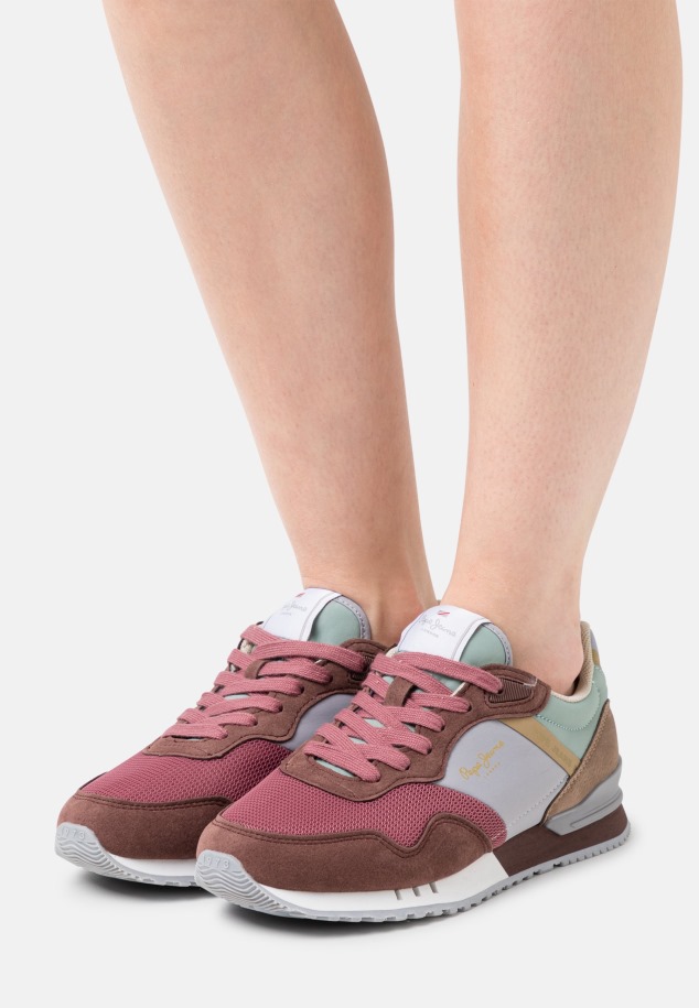 Gabor Tarka Tornacipő