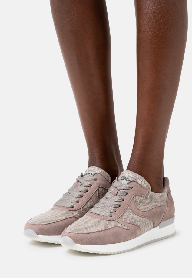 Gabor Tarka Tornacipő