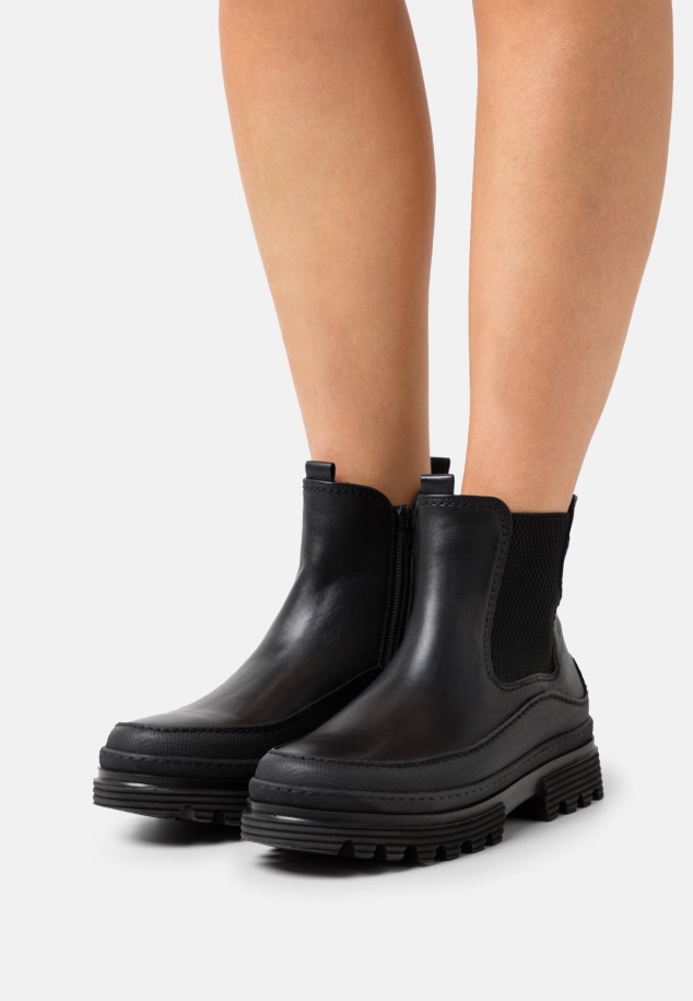 Fekete Platform Csizma Gabor