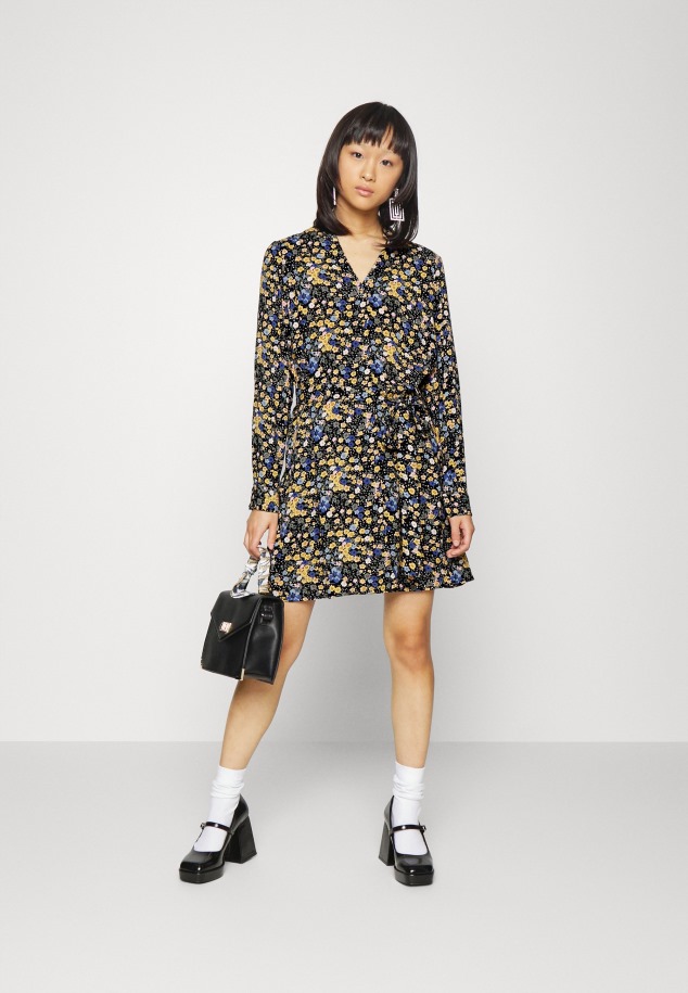 Magas Sarkú Fekete Gabor