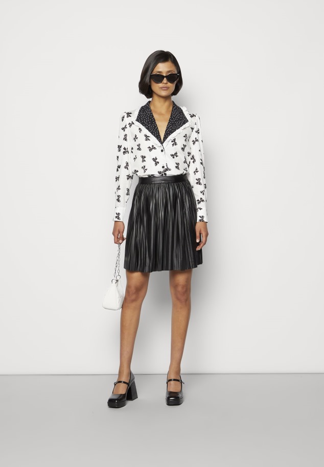 Magas Sarkú Fekete Gabor