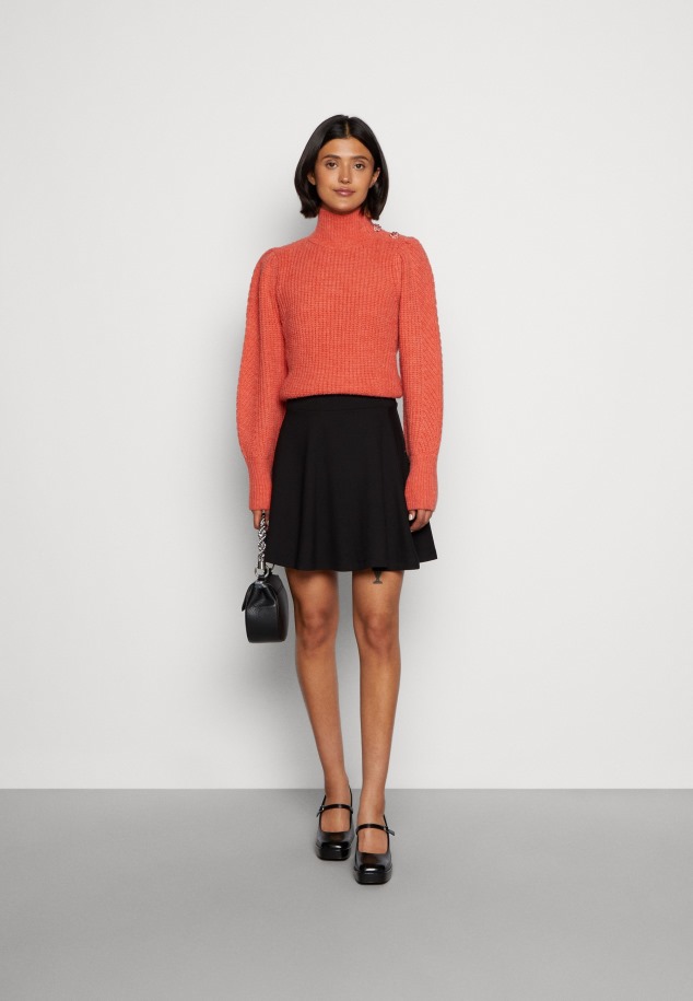 Magas Sarkú Fekete Gabor