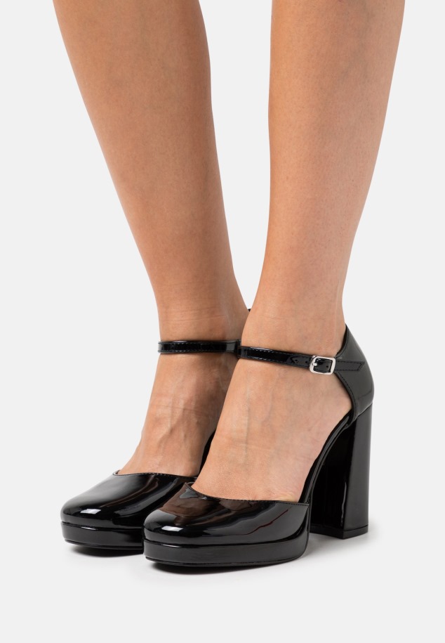 Magas Sarkú Fekete Gabor