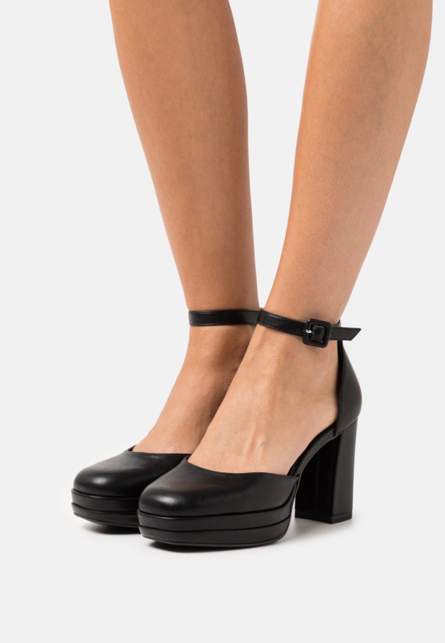 Magas Sarkú Fekete Gabor