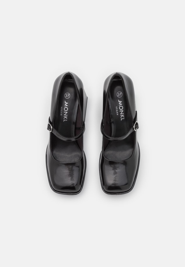 Magas Sarkú Fekete Gabor