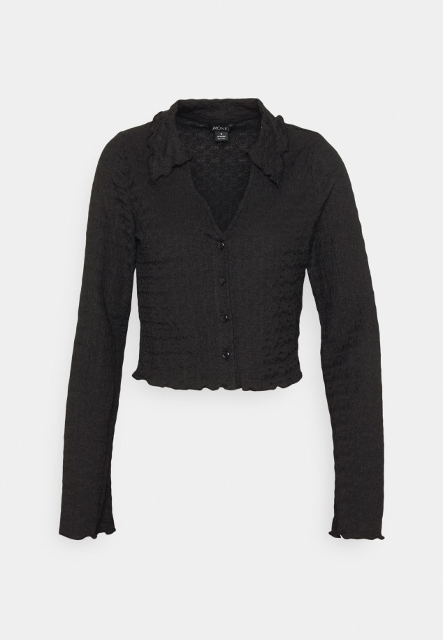 Magas Sarkú Fekete Gabor