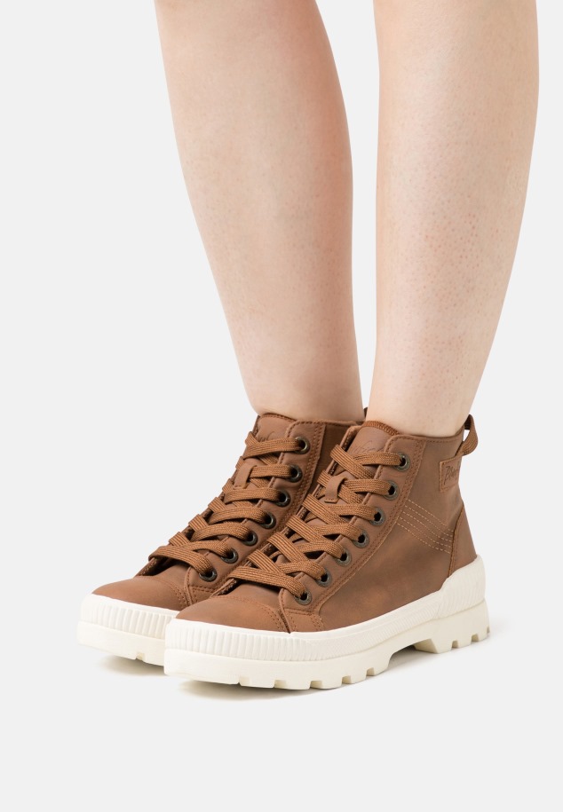 Fekete Magasszárú Edzőcipő Gabor