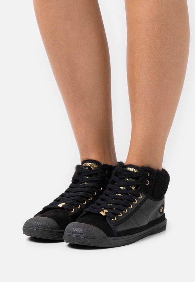 Magasszárú Tornacipő Gabor Black