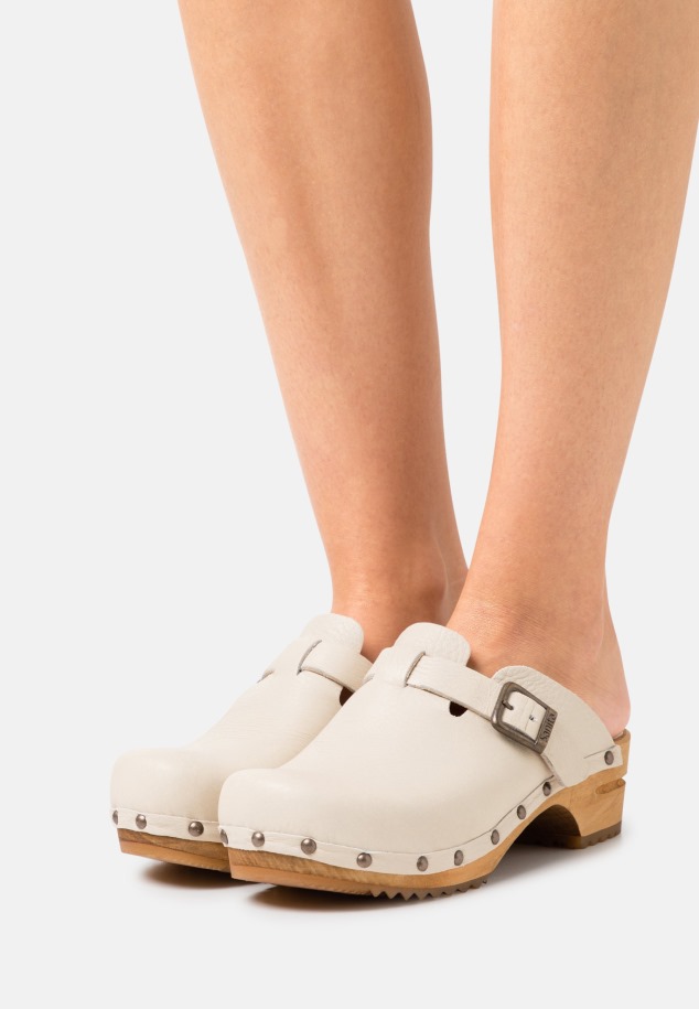 Klumpa Sötét Rózsa/meztelen Gabor