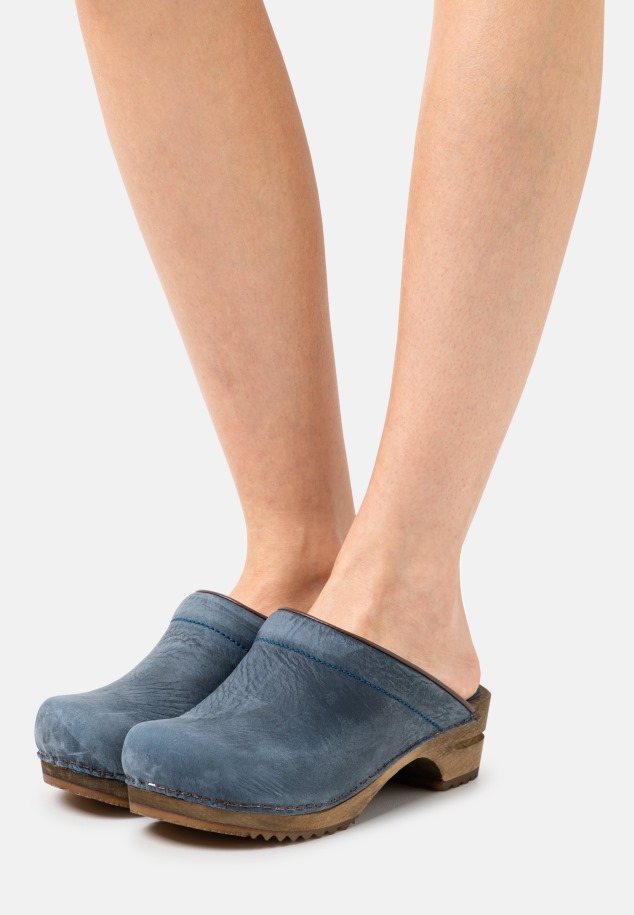 Klumpa Sötét Rózsa/meztelen Gabor