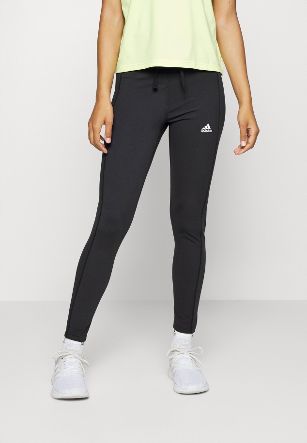 Fekete Gabor Klasszikus Sarkú Cipő