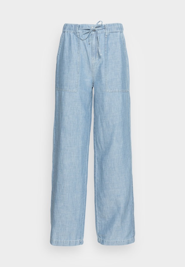 Klasszikus Sarkú Gabor Akvamarin