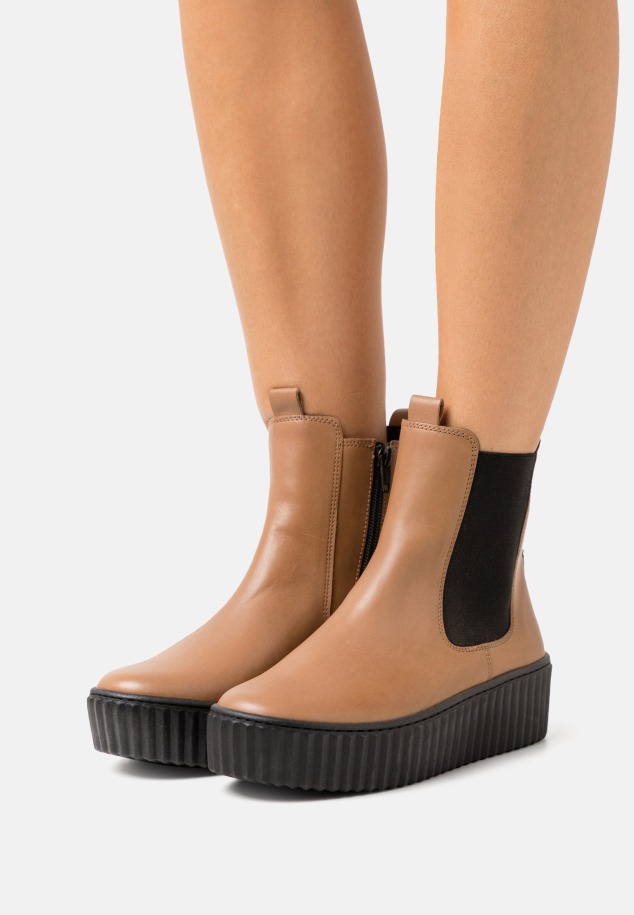 Platform Csizma Caramel/black Gabor