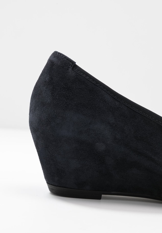 Gabor Pacific Wedges