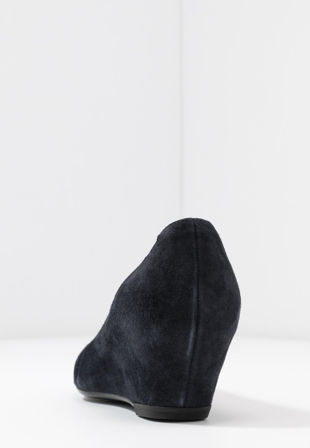 Gabor Pacific Wedges