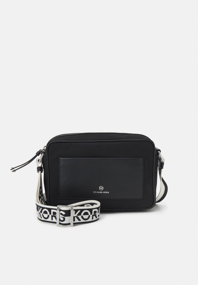 Gábor Csizma Fekete Nők