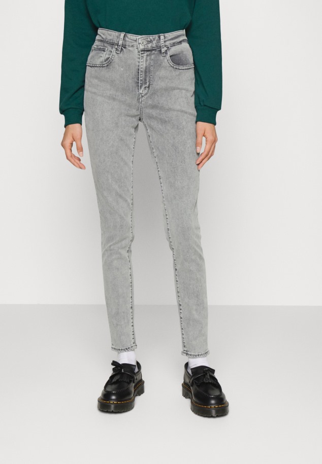 Gabor Ezüst Klasszikus Női Sarkú Cipő