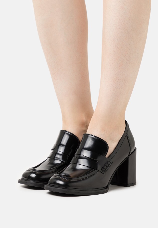 Fekete Bőr - Klasszikus Sarkú Gabor