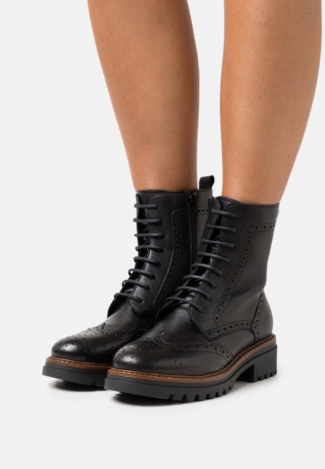 Gabor Fűzős Bokacsizma Konyak