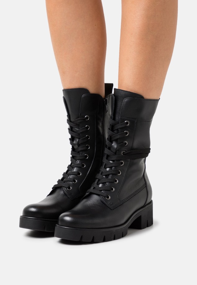 Gabor Fűzős Bokacsizma Konyak