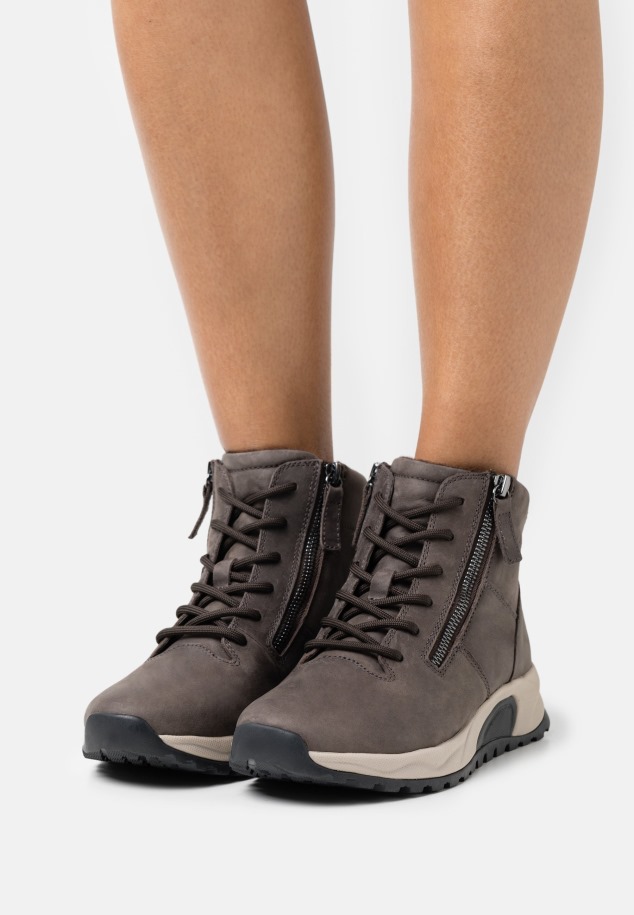 Gabor Platform Bokacsizma Fekete