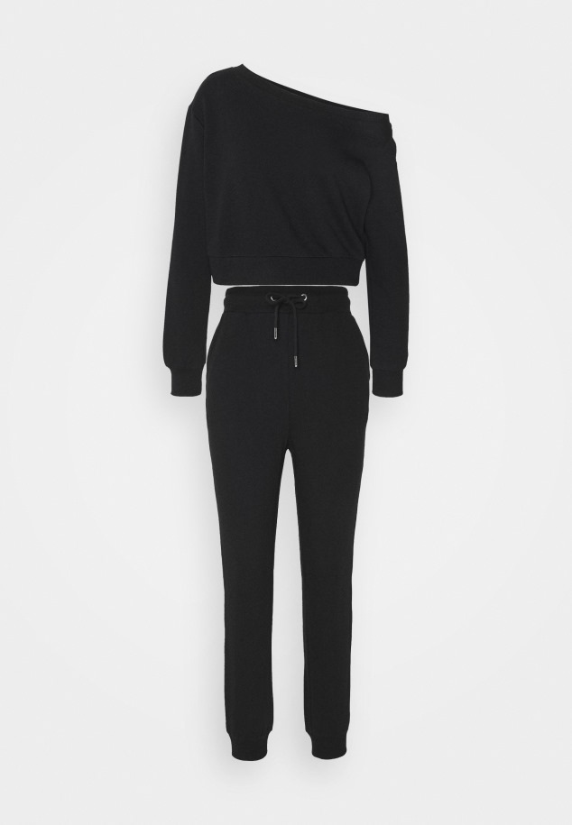 Gábor Fekete Magassarkú