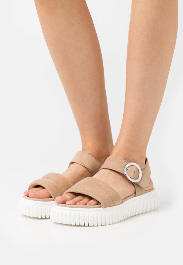 Akvamarin Gabor Edzőcipő