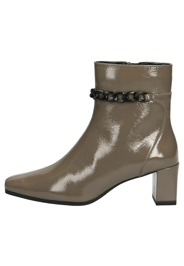 Panna Gabor Sarkú öszvérek