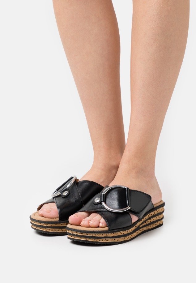 Panna Gabor Sarkú öszvérek