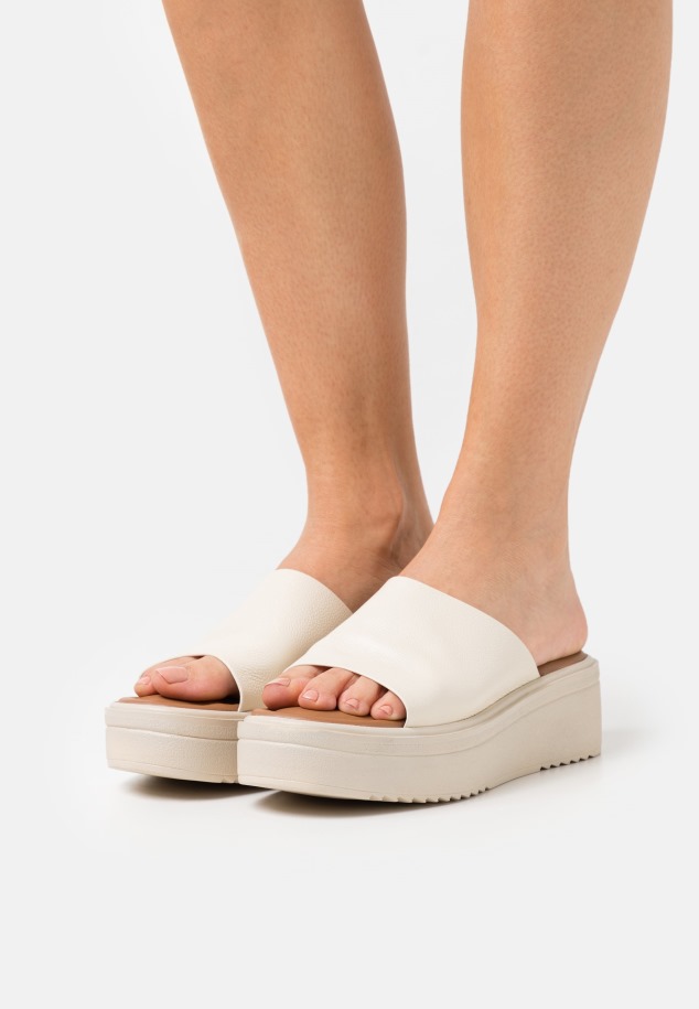 Panna Gabor Sarkú öszvérek