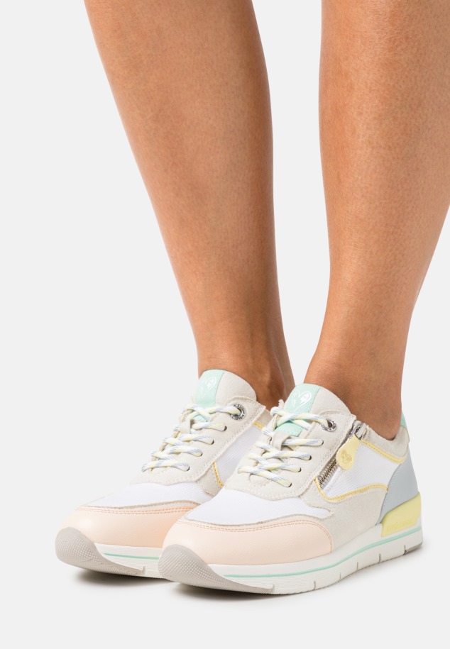 Panna Gabor Sarkú öszvérek