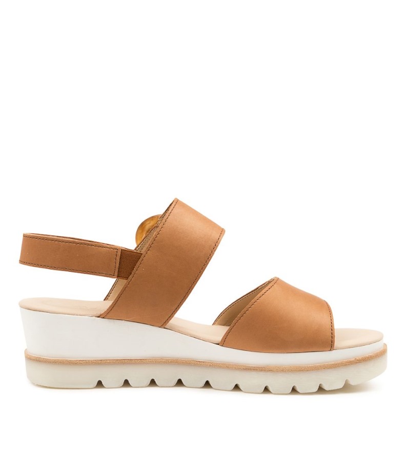 Gábor Betty Konyakbőr