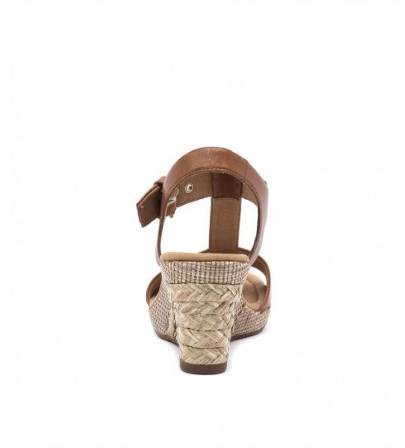 Pia Mogyoróbőr Gabor