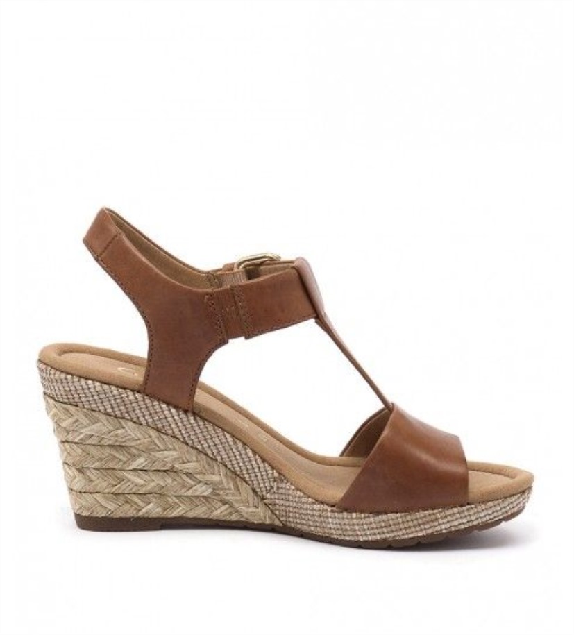 Pia Mogyoróbőr Gabor