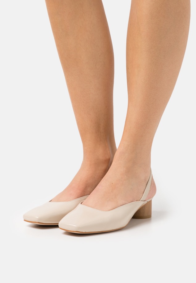 Karamel Gabor Klasszikus Sarkú Cipő