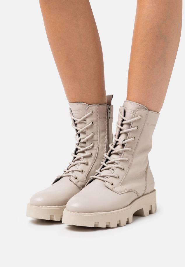 Kiesel Gabor Fűzős Bokacsizma