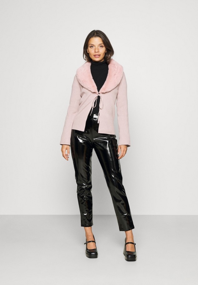 Fekete Gabor Magassarkú