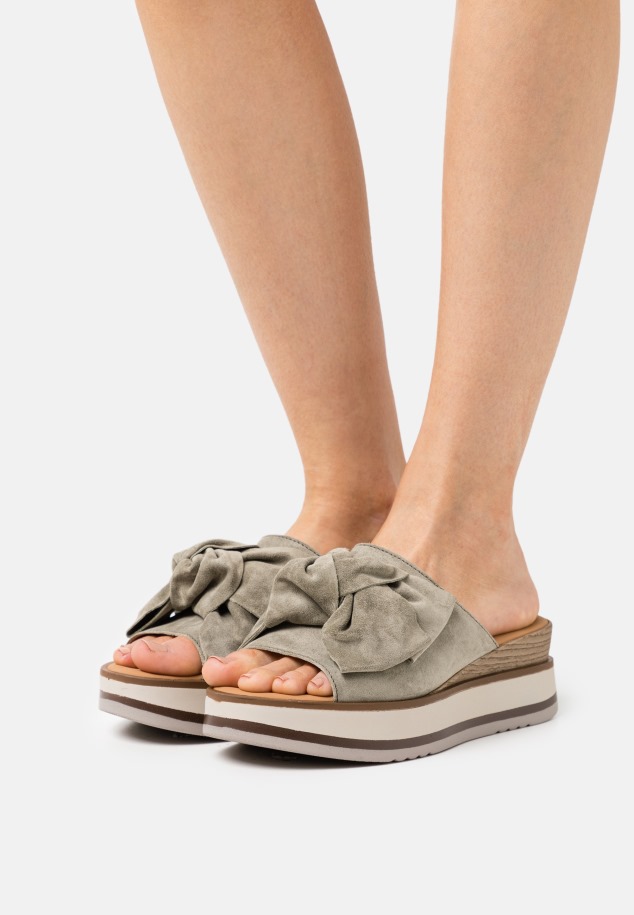 Magasszárú Edzőcipő Latte Gabor