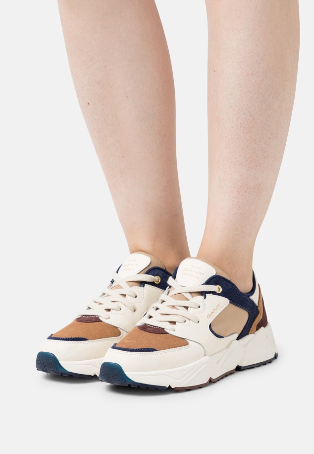 Magasszárú Edzőcipő Latte Gabor